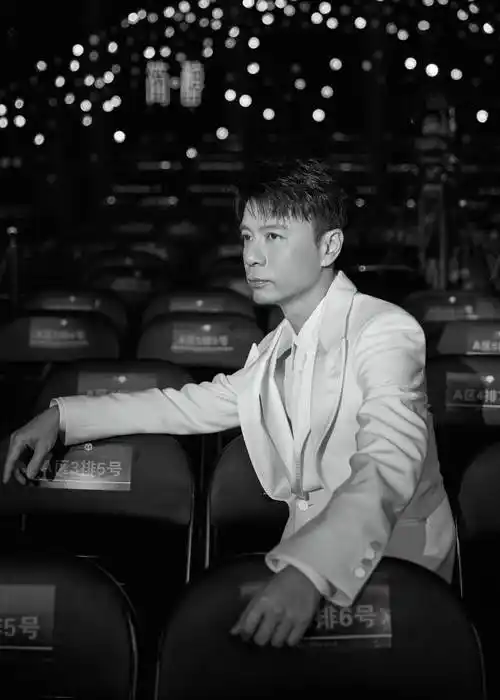 声生不息金曲盛典李克勤惊喜改编她来听我的演唱会港乐之旅完美收官