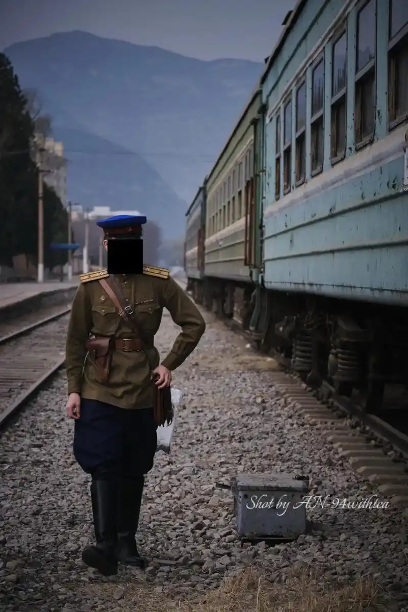 1944年,苏联内务人民委员部军官.【今日外拍,在学校外面的 - 抖音