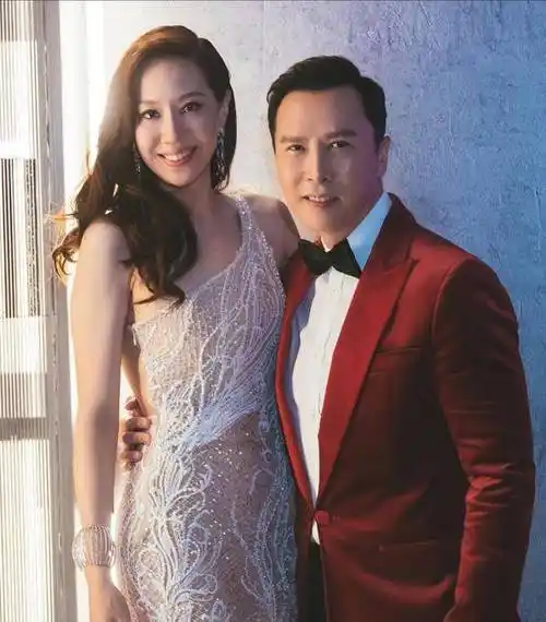 甄子丹的两个儿子,命运不同,儿凭母贵,但能怪甄子丹吗