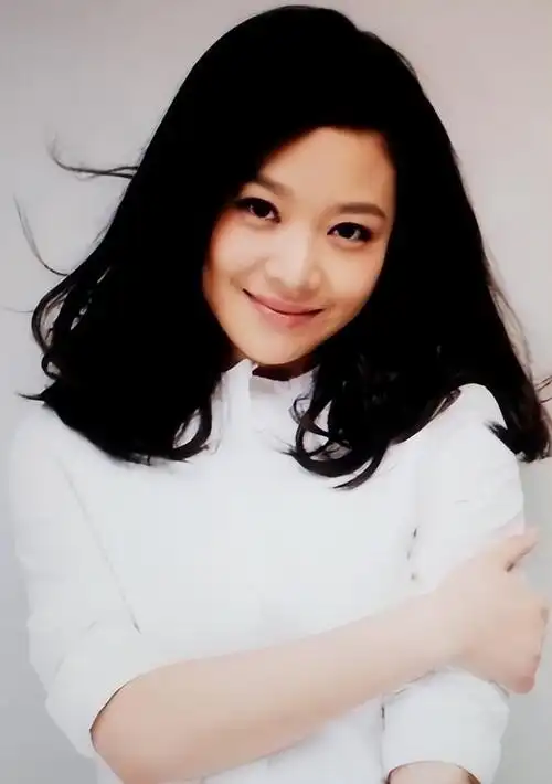 王维维:多次和张嘉译搭戏演夫妻,38岁感情至今成谜