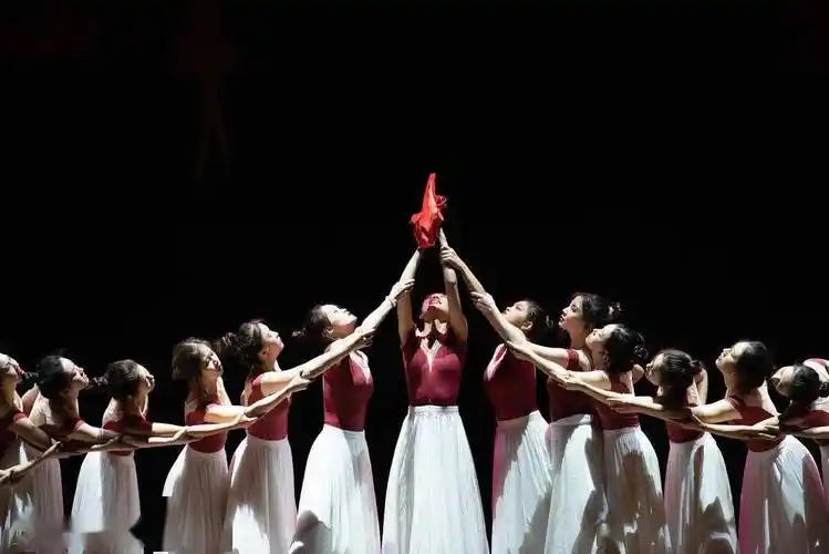 集体舞大赛以青春之姿献礼百年芳华