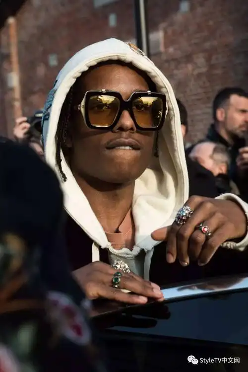 美国说唱巨星rocky