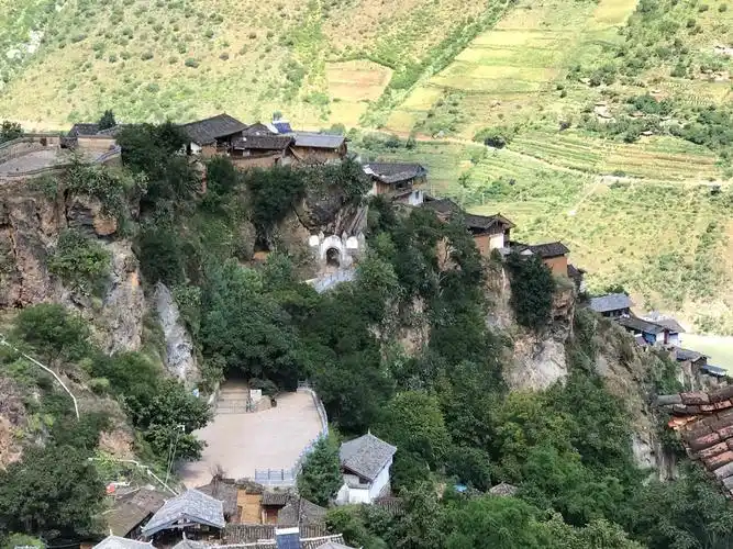 丽江宝山石头城