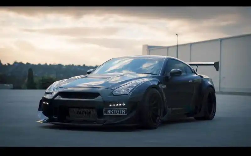 碳纤战神超级火箭兔gtrr35黑武士尼桑车身外观展示