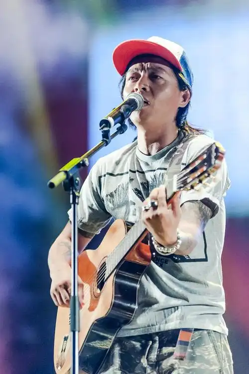 痛仰乐队 miserable faith