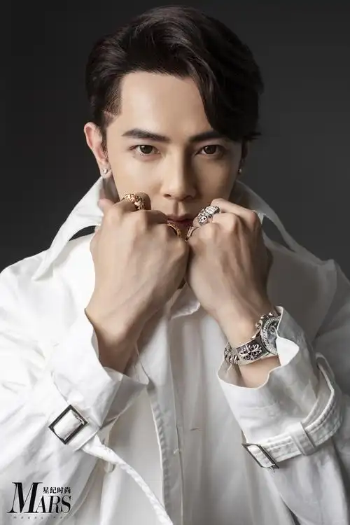 汪东城质感大片上演西装杀酷帅十足诠释多重魅力