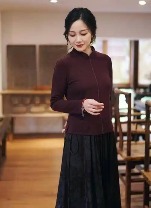 原创40岁是女人的气质分水岭拉开同龄人差距的除了穿搭还有仪态