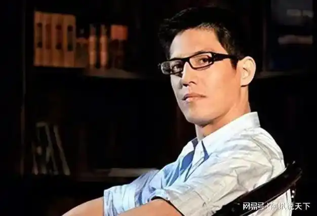 蒋万安蒋友柏都是蒋家第四代美男子蒋万安当市长蒋友柏经商