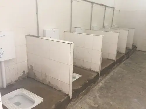 云南卫国小学旱厕改造(2016)