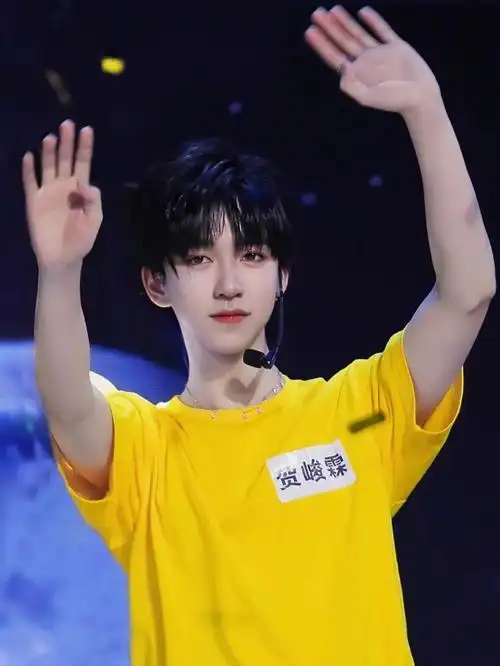 贺峻霖神仙颜值