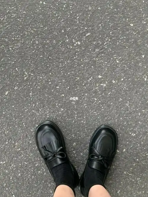 高级黑丨英伦风复古小皮鞋踩棉花感