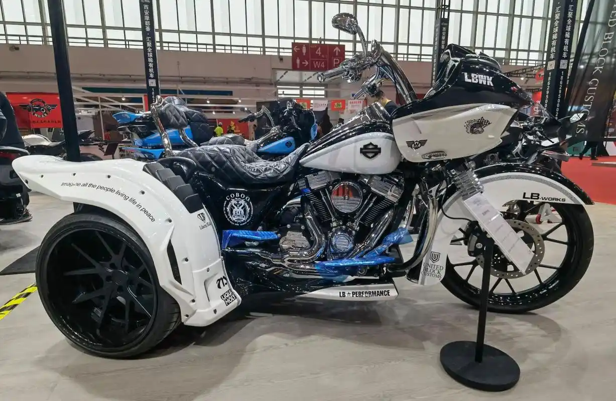 最贵哈雷～lbworks宽体正三轮～ 日本的liberty works,在摩托圈可能不