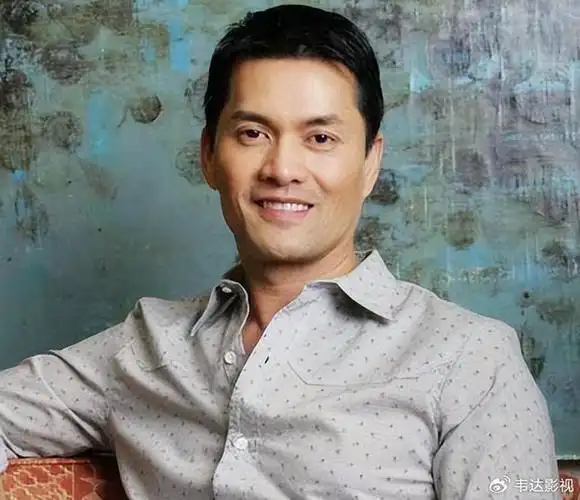 "贵州富婆"杨小娟:嫁三婚演员吕良伟,婚后生一子,幸福美满