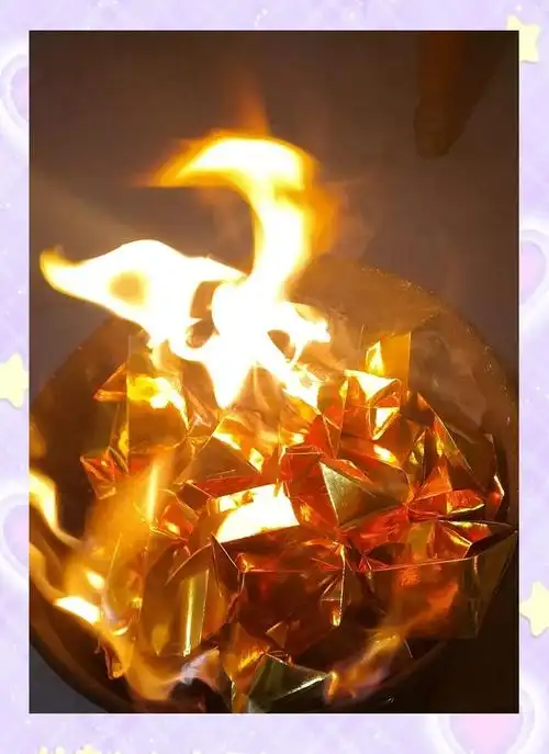 烧纸钱:与逝者沟通的独特方式 🌬️