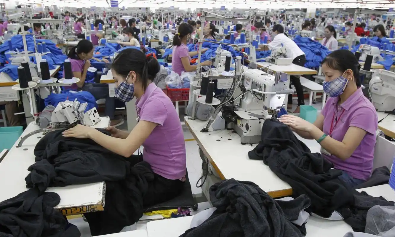 从经济重创到建立新模式,回看近半年疫情之下的时尚行业