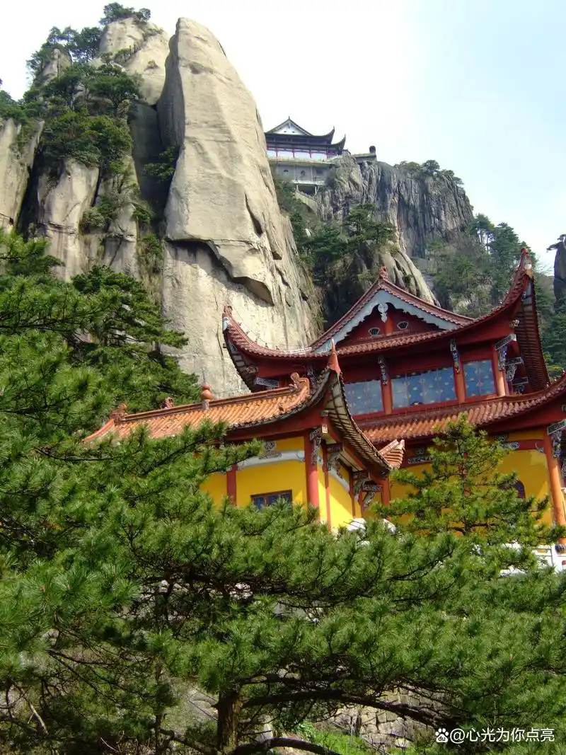 "莲花佛国"九华山(散文)