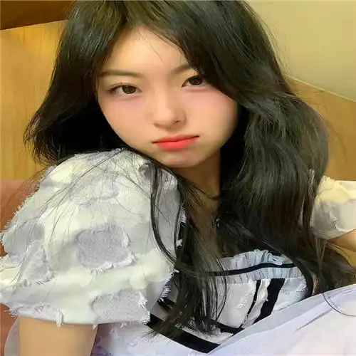 超好看的露脸女头图片