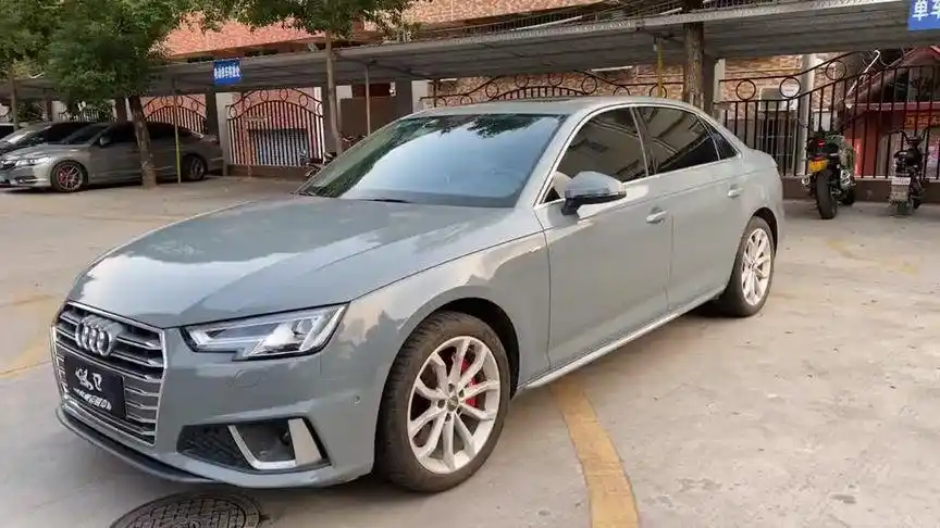 奥迪a4水泥灰,这颜色就像为奥迪量身定制的西装[玫瑰]