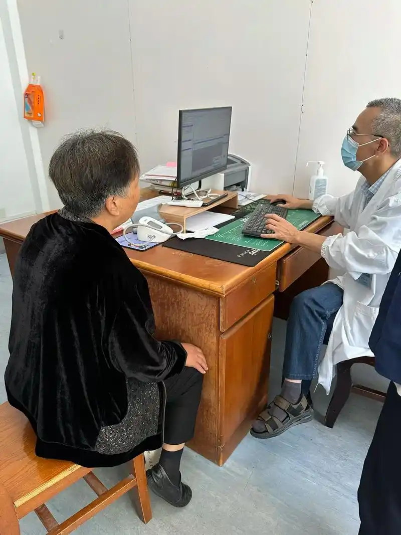 平安健康93.陪婆婆来检查身体,各项指标都很健康,医生说比年 - 抖音