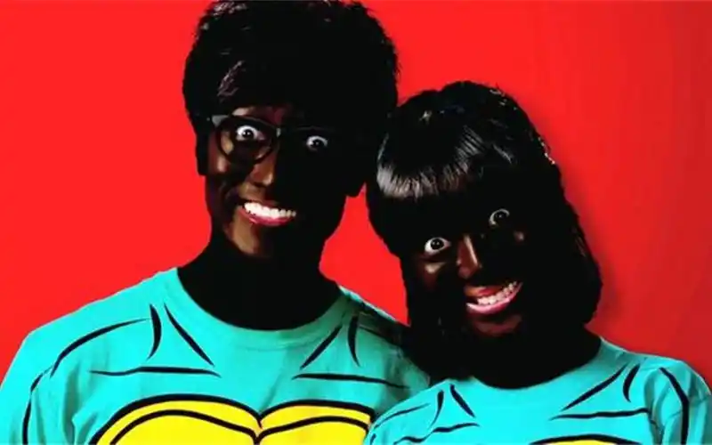 盘点爱情公寓中的奇葩情侣,最后一对很雷人