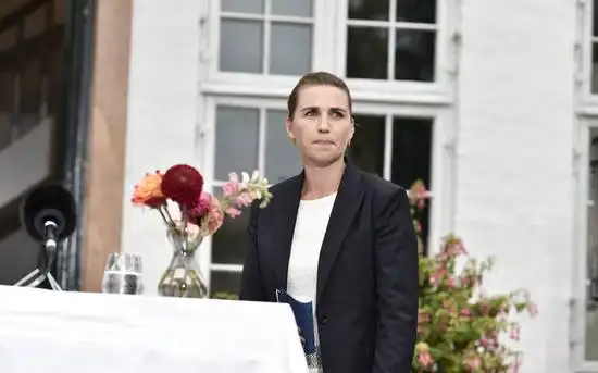 北京时间22日消息,美国总统特朗普周三对丹麦首相拒绝出售格陵兰岛时