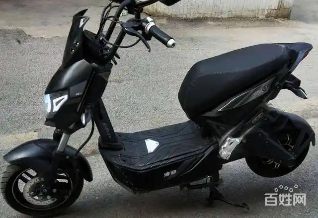 九成新雅迪战警极光2.0酷车手续齐全