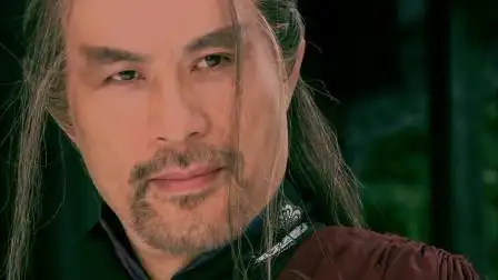 徐锦江主演《射雕英雄传》:郭靖与西毒欧阳锋对战到底!