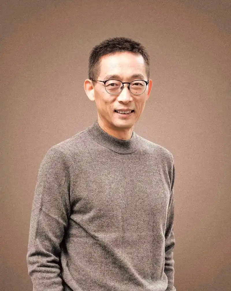 施一公《自我突围》向理想前行.