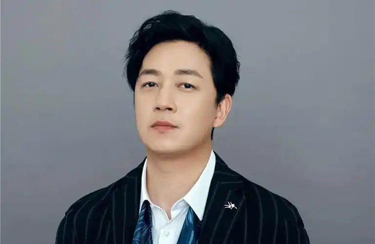 继怒晴湘西之后潘粤明官宣新剧精湛演技让人异常期待