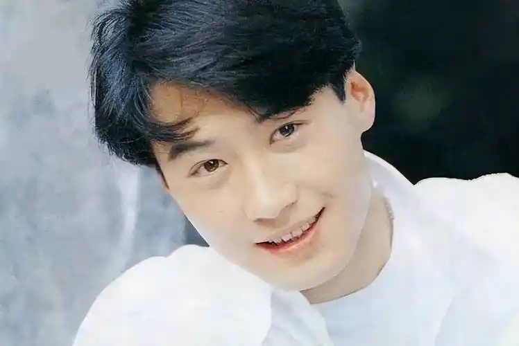 25年前,张学友公开嘲讽黎明买流量,黎明:你敢说你没买过?