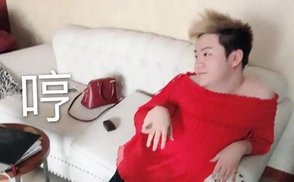 lol:卢本伟复播,人气直破800万,马飞飞被辞谣言不攻自破!