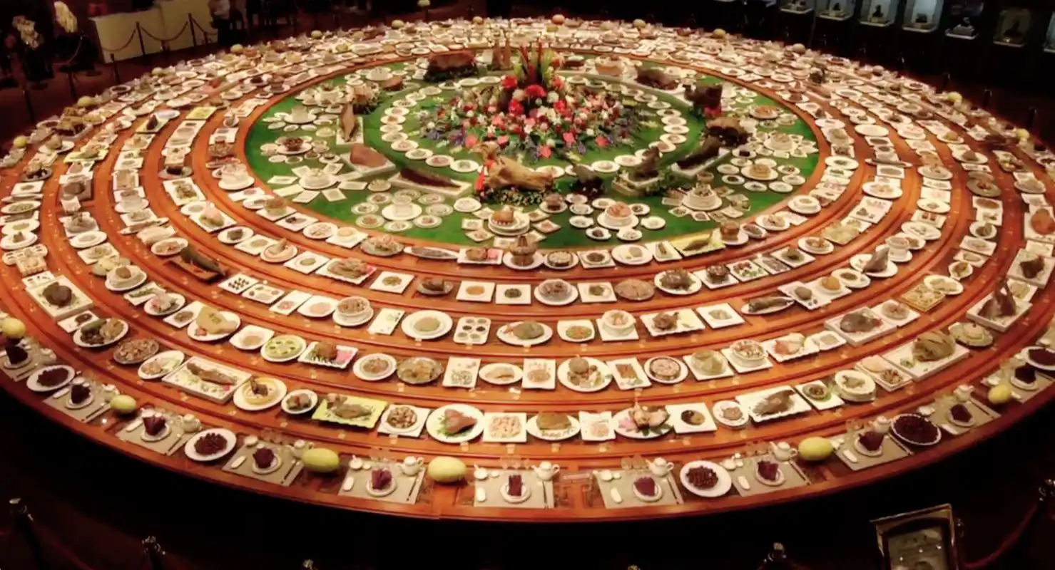 这桌号称新疆天下第一宴,有着1088道硬菜的满汉全席你见过吗?