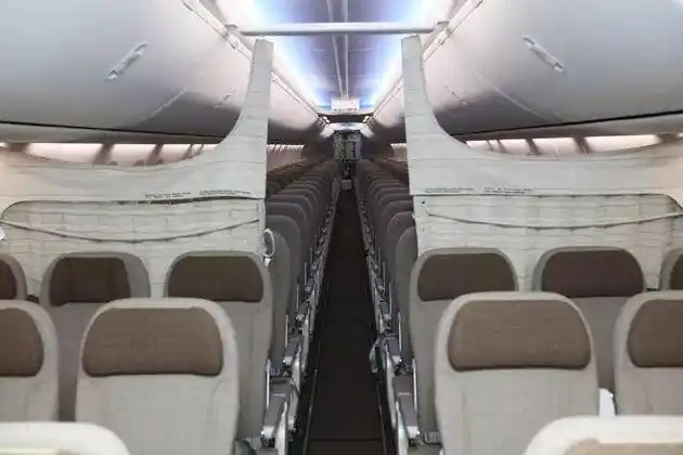 东航云南新引进737-800助力冬春航季运力_航空翻译_飞行翻译_民航翻译