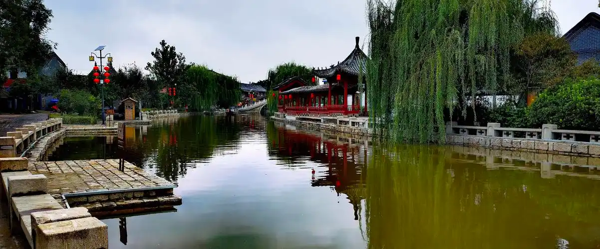 南阳古镇上的京杭运河南阳段湖中运道与利建闸纳入了世界文化遗产名录