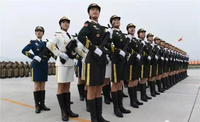 揭秘仪仗女兵177个动作惊艳世界