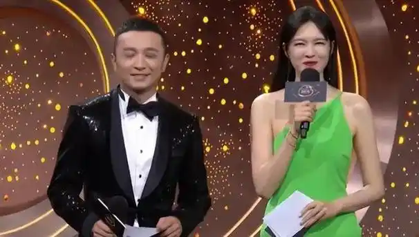 最近,一场名为"2021年度国剧盛典"的颁奖典礼在上海举行.