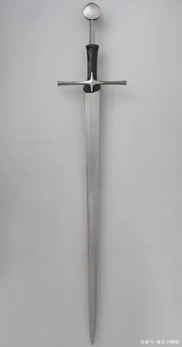 15世纪的一把欧洲"一手半剑",长122.9厘米,重1618 g