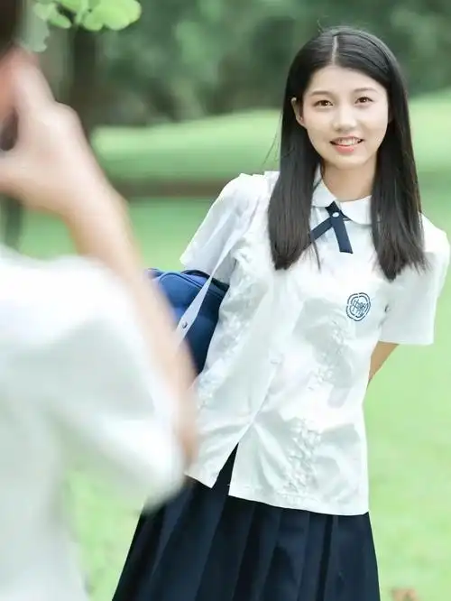 刺绣白衬衫夏季学院风毕业班服jk高中生附中制服初中校服台湾学生