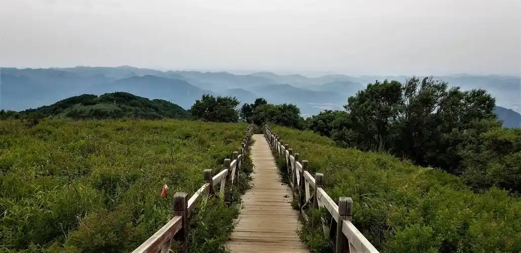 妙峰山:"妙",不止避暑,还可同时观赏太行,燕山两大山脉巍峨风光_远景
