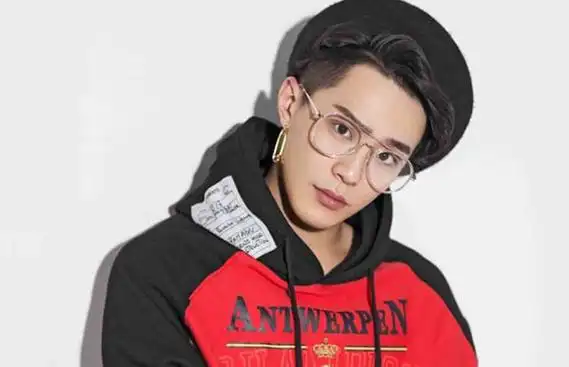 坤音娱乐旗下艺人有谁 除了oner四人还有一个龚伯颜