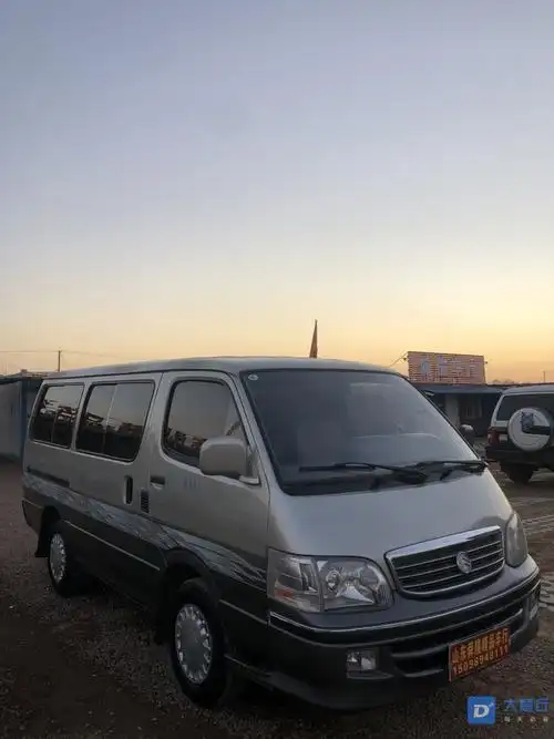 近13年金龙旅行九座大空间22手动动力十足