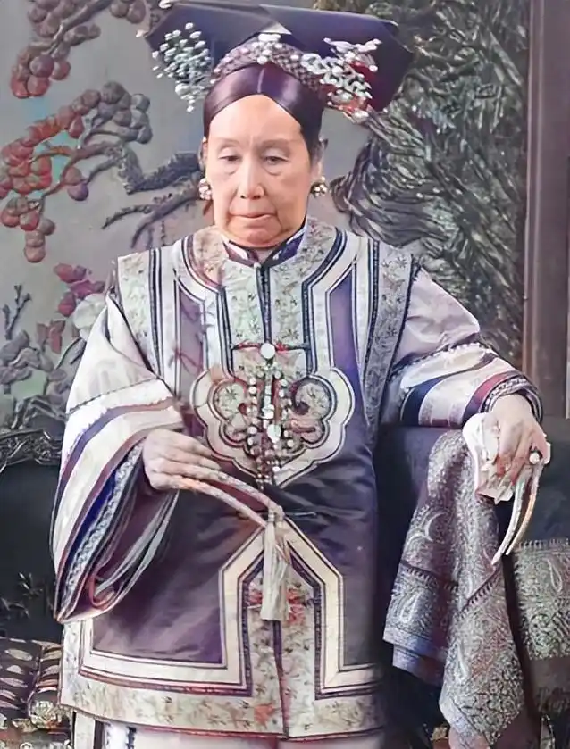 聊慈安太后:她的离奇去世究竟和慈禧有没有关系?