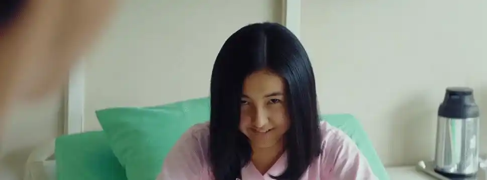 唐人街探案阿温再现张子枫式微笑但这次坏人伏法了