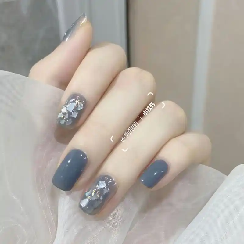 冰晶海洋03夏日雾霾蓝色贝壳晕染美甲 雾霾蓝色太适合夏天啦!