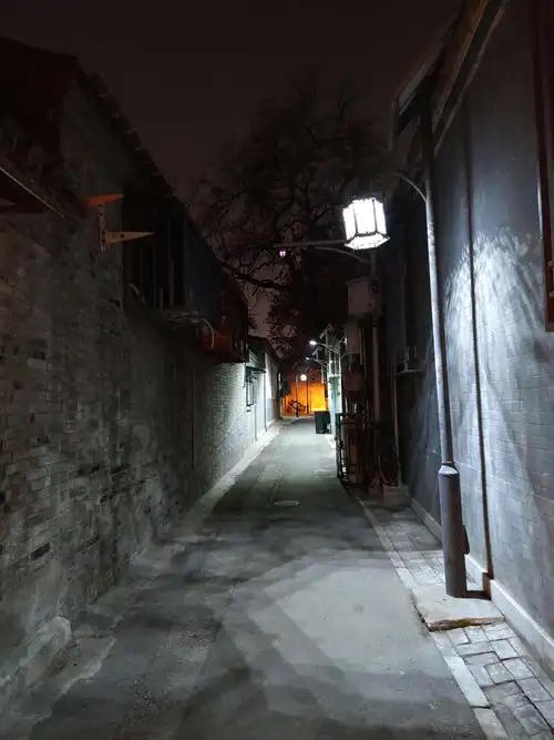 老北京胡同的冬夜