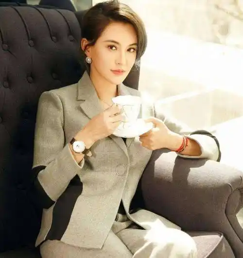 高知女演员一脱成名,隐瞒婚史错失海波,如今神算众星运势_莫小棋_时尚