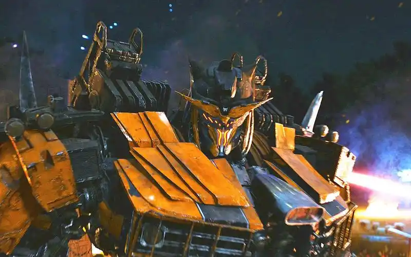 变形金刚之圈套,力大无穷的暴力狂,天灾的左膀右臂