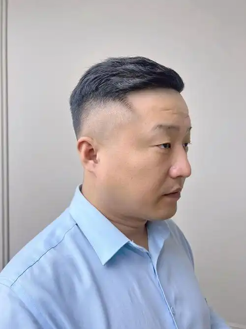 剪出男士的简约魅力