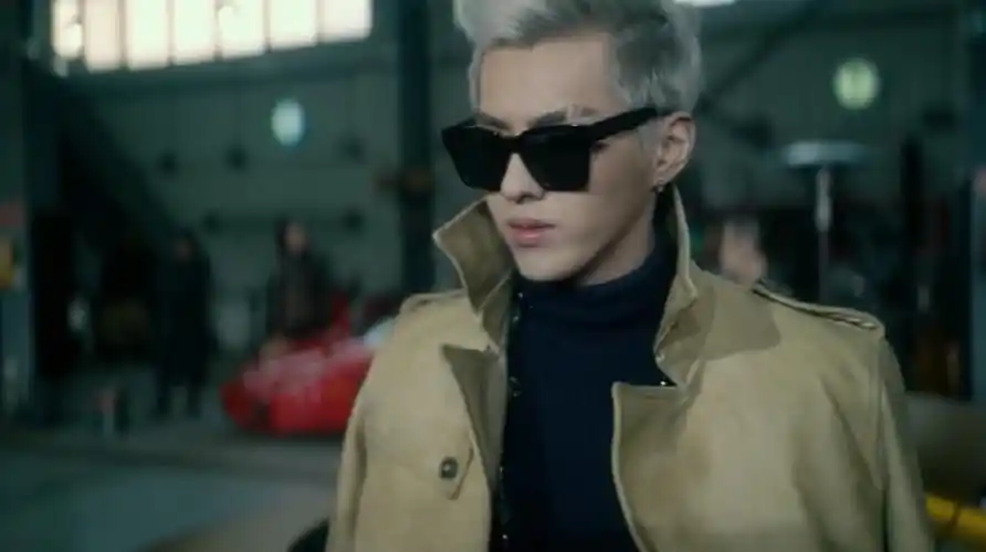 老炮儿:吴亦凡这是什么神仙颜值!下车的那一刻,简直帅惨了!