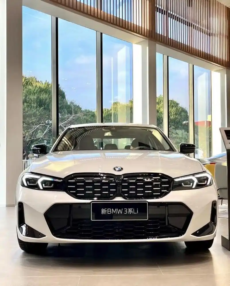 跳水价 宝马3系325li曜夜版6个优惠.